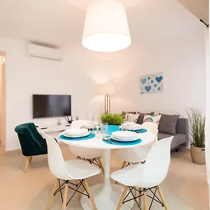 https://beautiful-cozy-apartment-city-center.hotelsinnerja.org