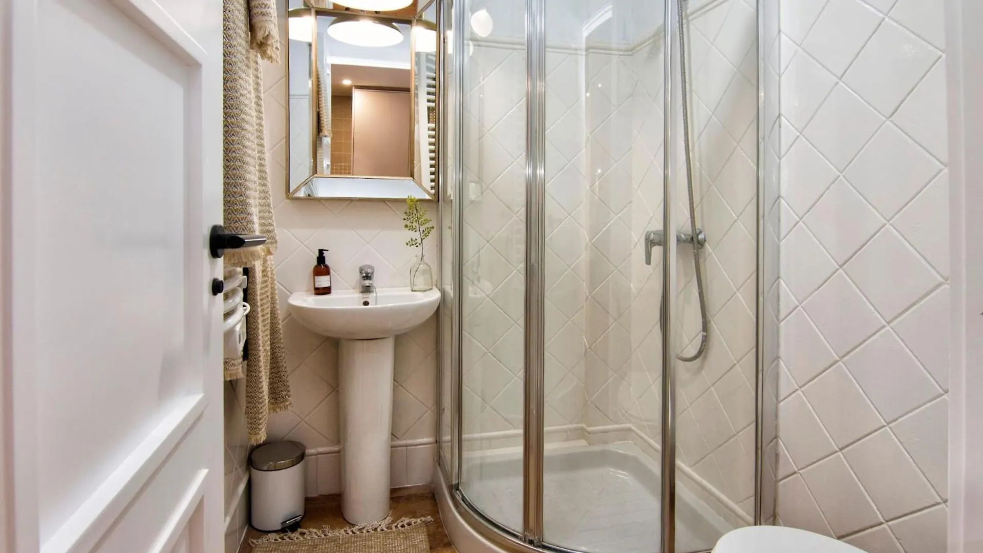 Luxury Alhambra Hideaway Apartment Granada